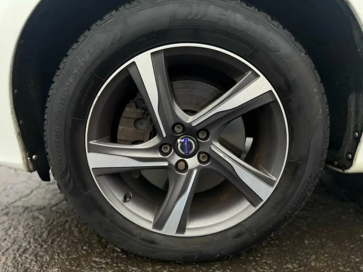 2015-volvo-xc60-24td-d4-r-design-181bhp-nav-geartronic-big-25