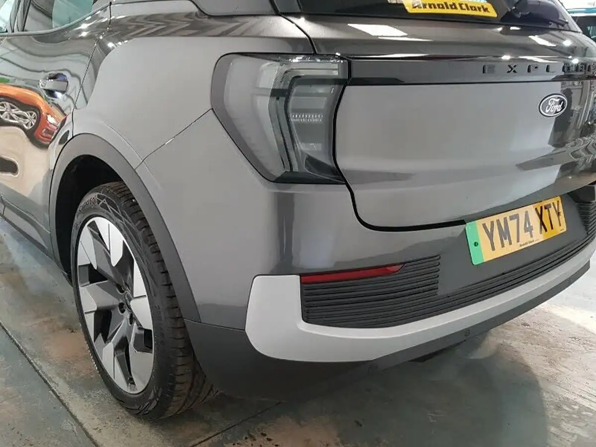 2024-ford-explorer-e-premium-286ps-77kwh-big-17
