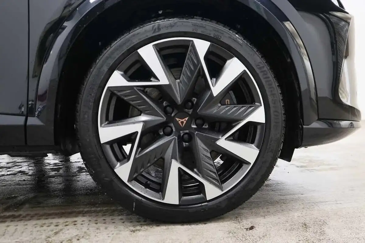 2024-cupra-formentor-20-tsi-vz1-333ps-4drive-big-4