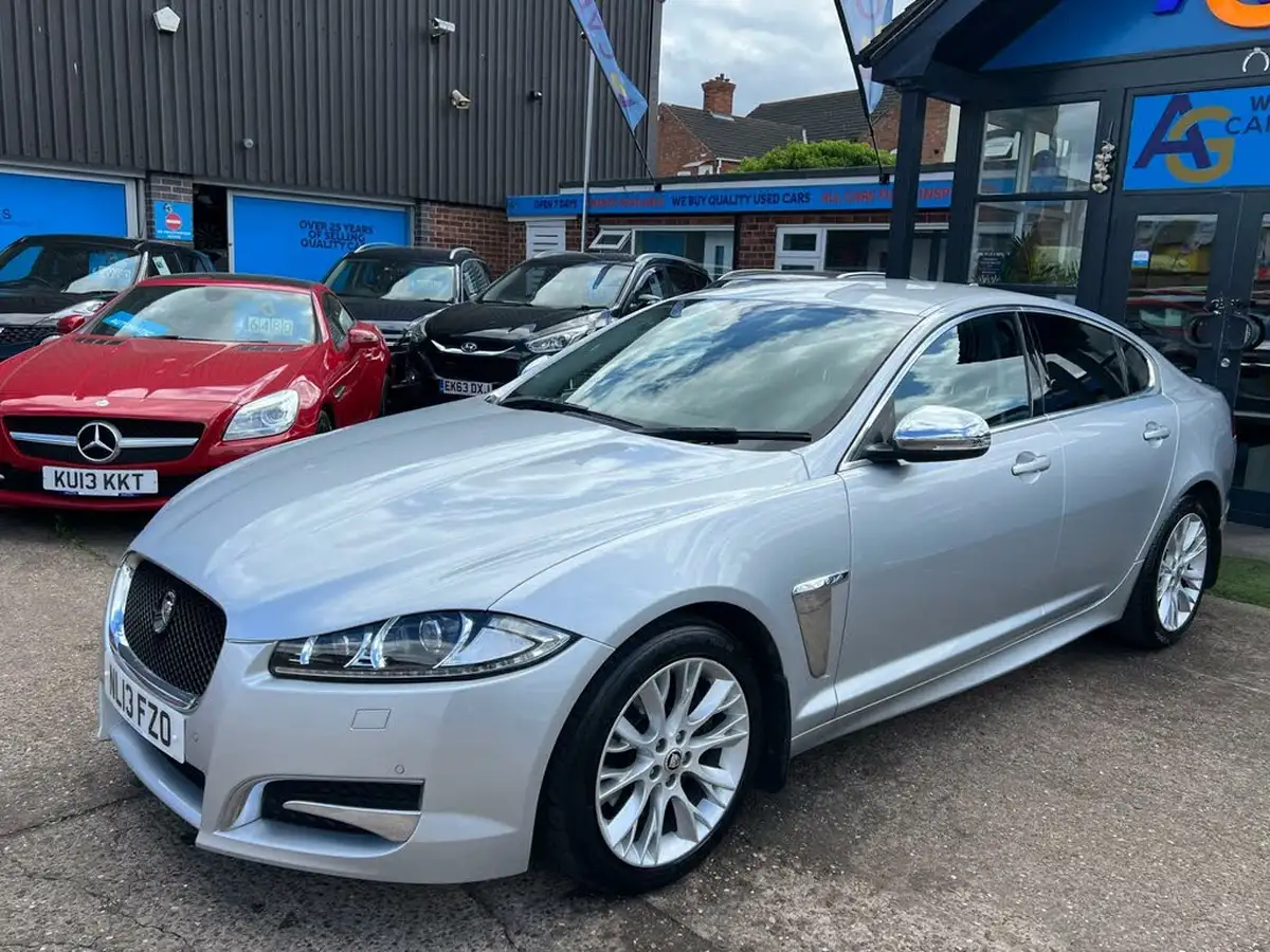 2013-jaguar-xf-22td-sport-200ps-ss-saloon-4d-auto-big-13