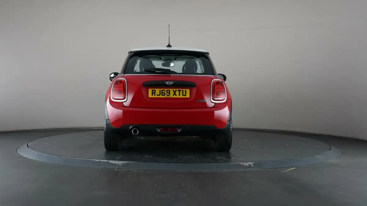 2020-mini-cooper-15-cooper-classic-hatchback-3d-big-26
