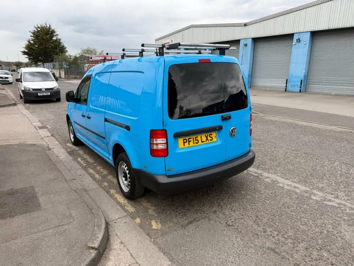 2015-volkswagen-caddy-16tdi-c20-startline-102ps-panel-big-5