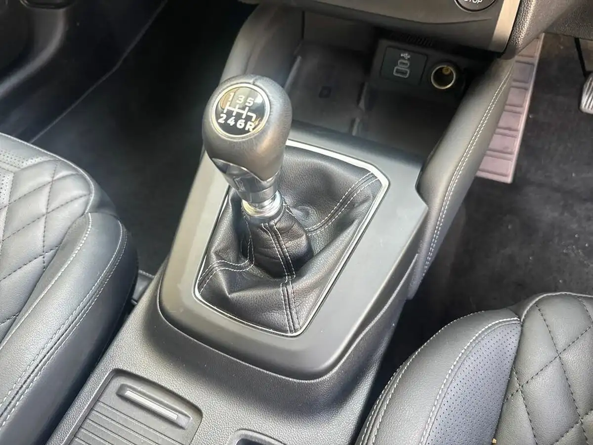 2022-ford-focus-10t-titanium-vignale-155ps-hybrid-mhev-hatchback-big-27