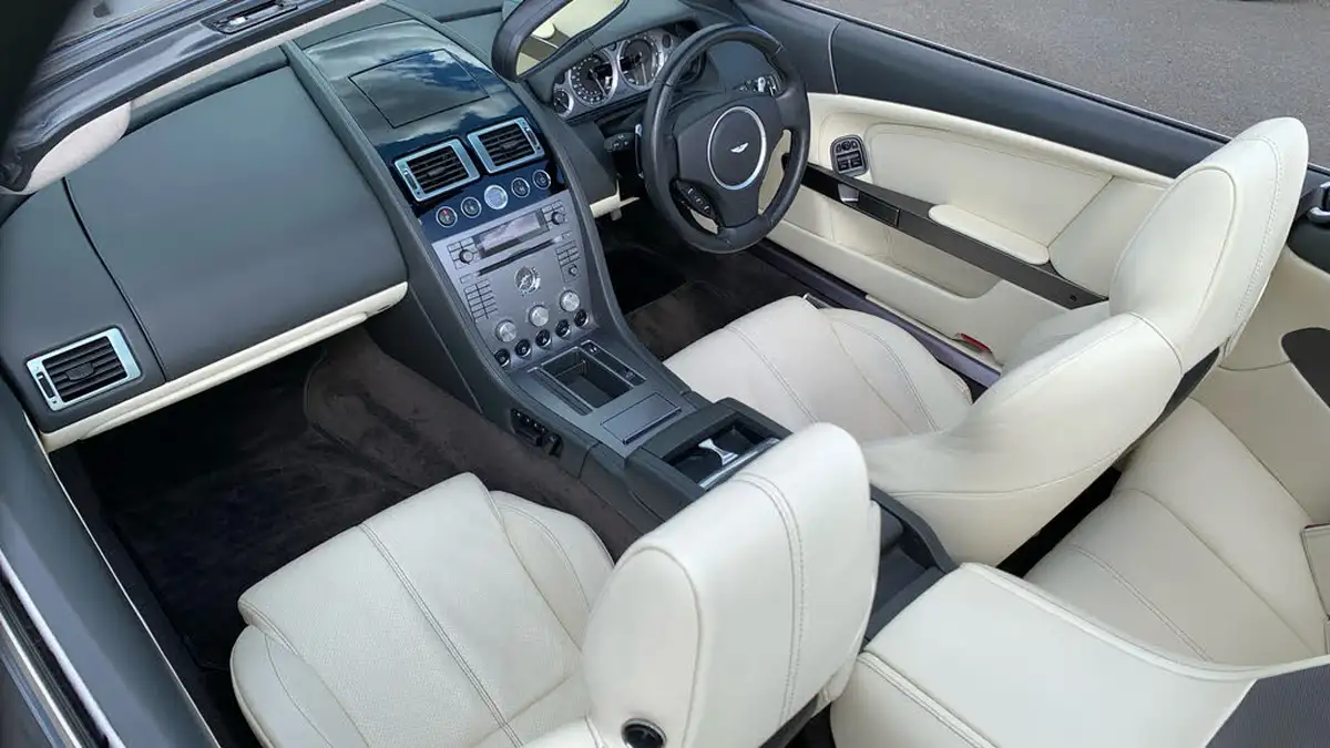 2008-aston-martin-db9-59-big-14