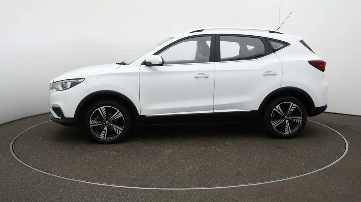 2021-mg-zs-suv-e-exclusive-ev-big-4