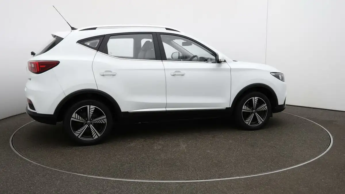 2021-mg-zs-suv-e-exclusive-ev-big-45