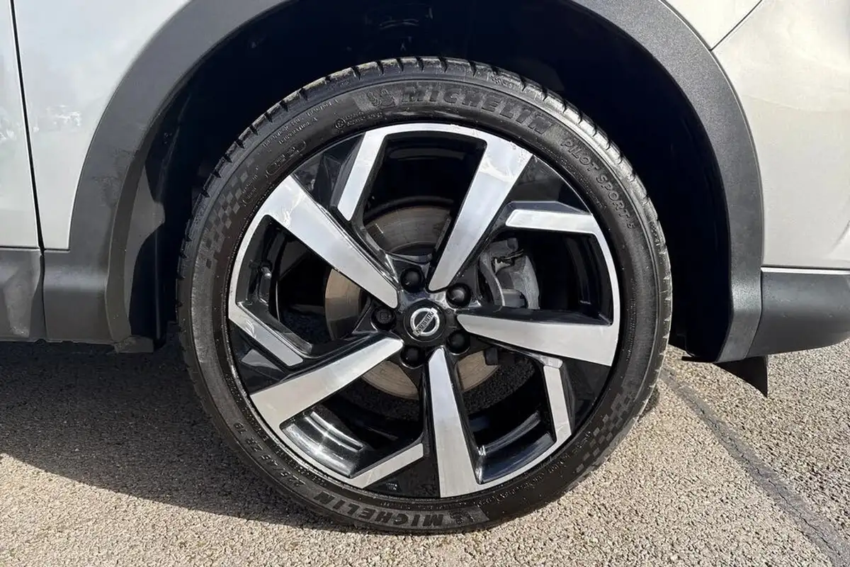 2021-nissan-qashqai-13-dig-t-n-motion-140ps-big-9