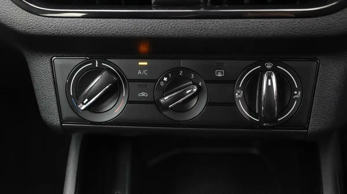 2022-skoda-kamiq-10-tsi-se-95ps-big-11
