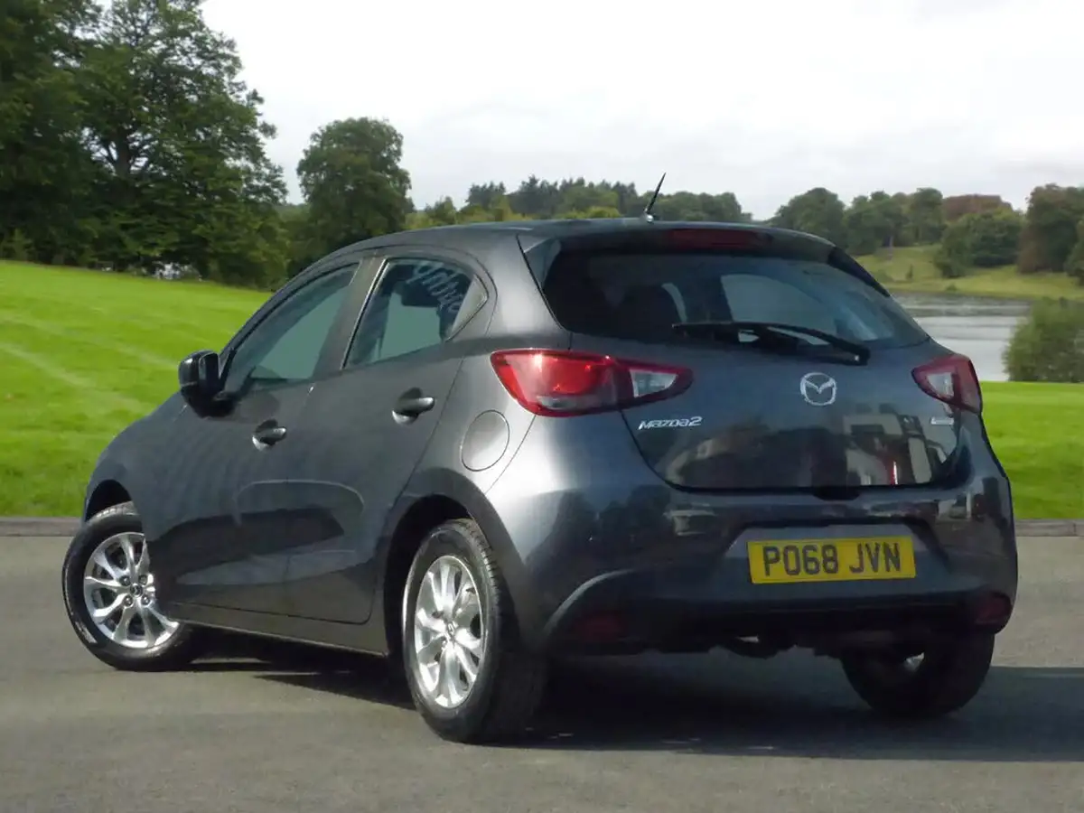 2018-mazda-mazda2-15-se-l-nav-big-2