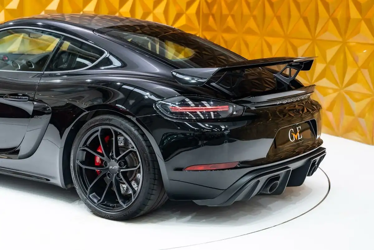 2022-porsche-cayman-718-40-cayman-gt4-big-26