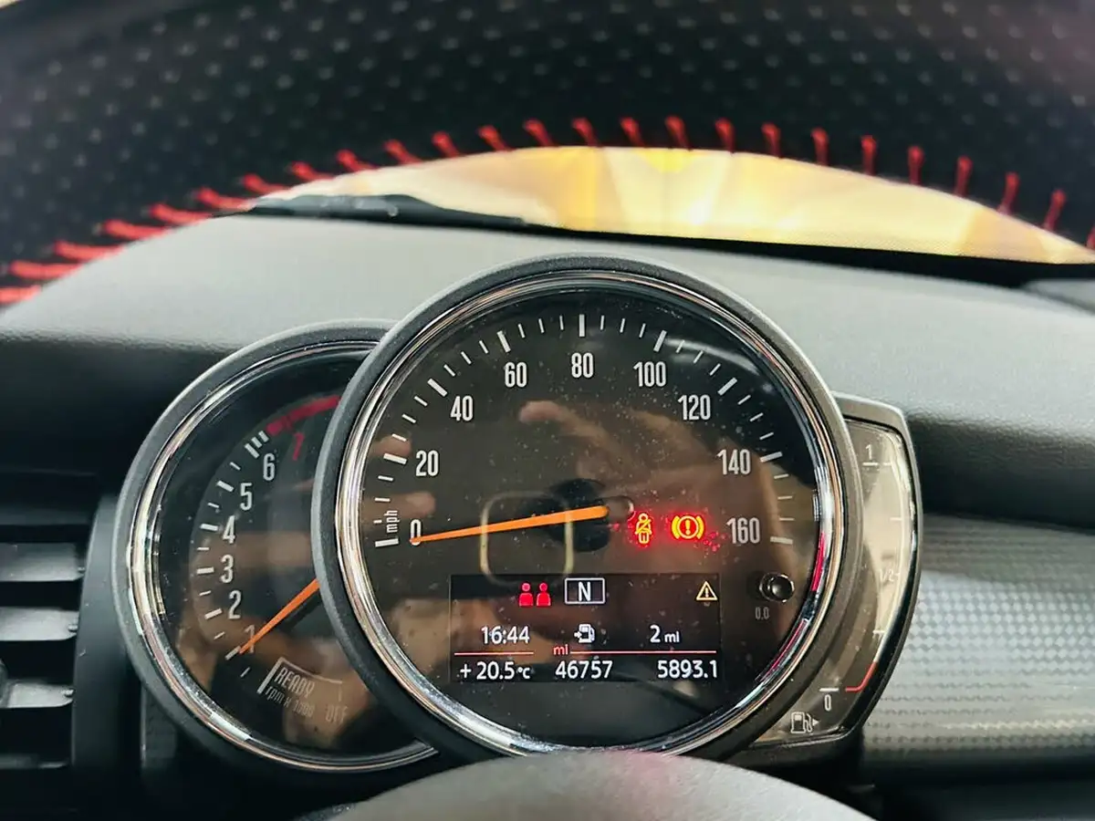 2020-mini-cooper-15-cooper-sport-hatchback-3d-big-39