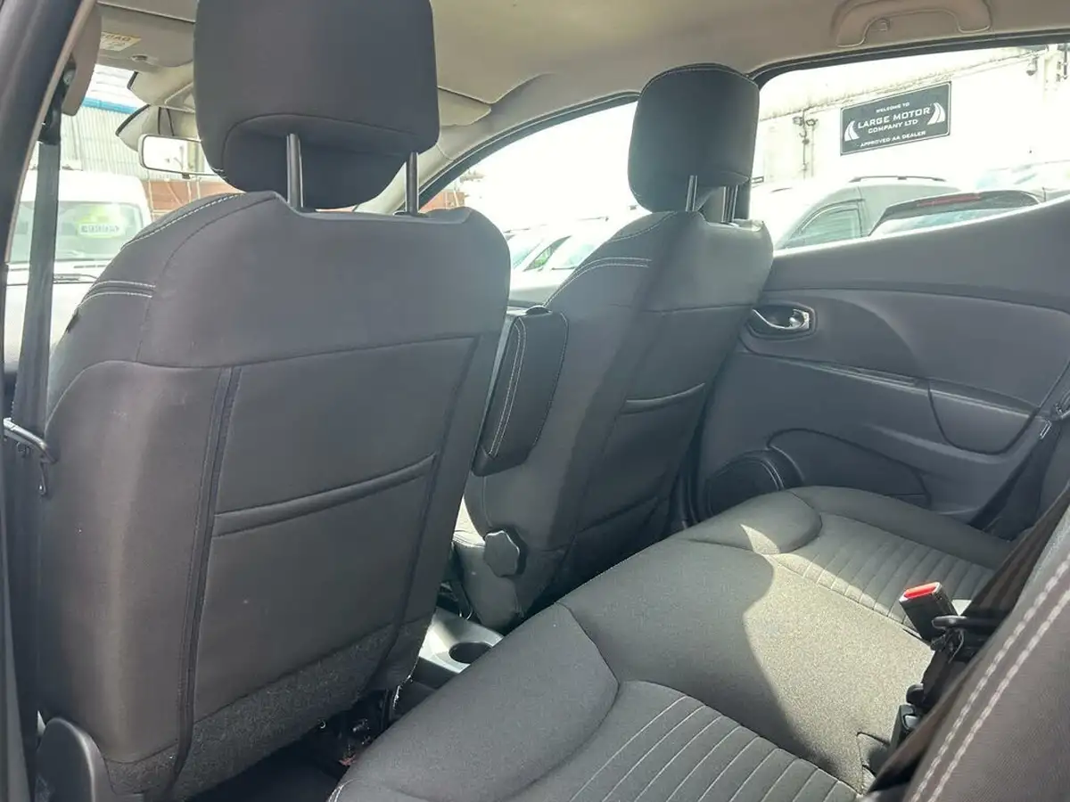 2015-renault-clio-15dci-dynamique-s-medianav-edc-auto-big-56