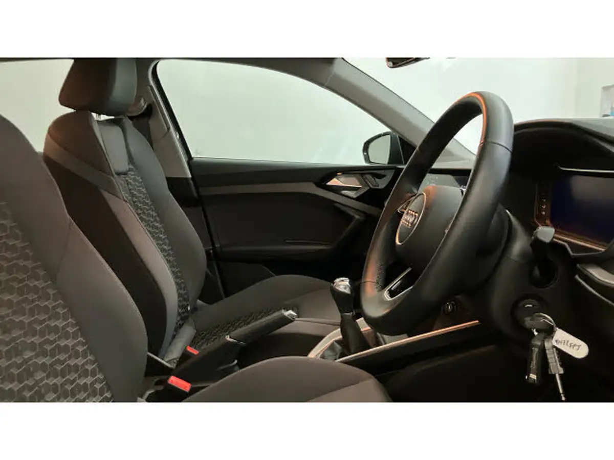 2022-audi-a1-10-30-tfsi-sport-big-14