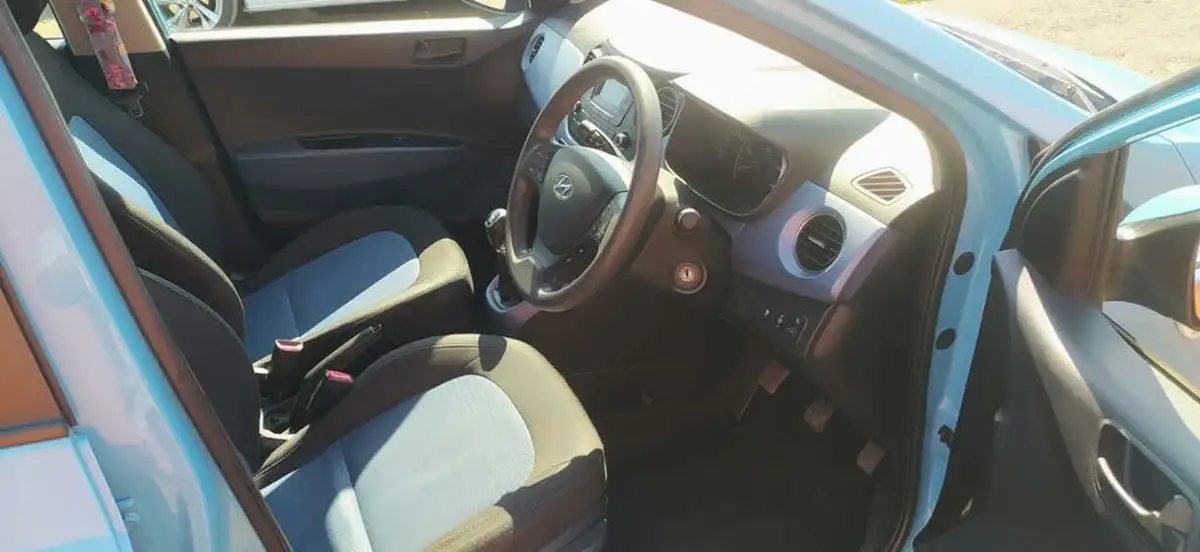 2014-hyundai-i10-10-se-big-17