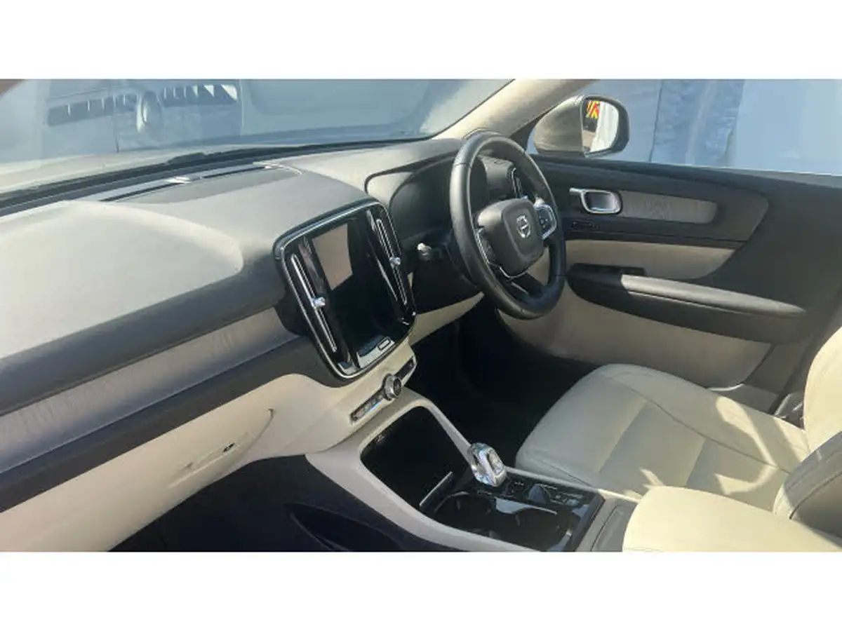 2020-volvo-xc40-15-t3-inscription-geartronic-big-8