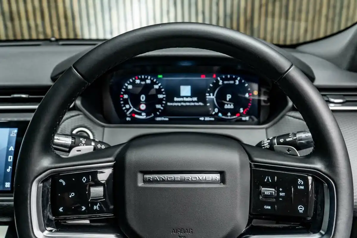 2021-land-rover-range-rover-velar-20-d200-velar-edition-big-31