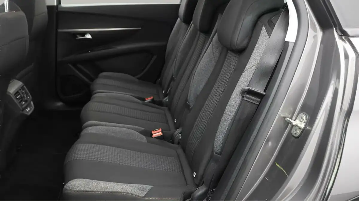 2018-peugeot-5008-suv-12-puretech-active-big-15