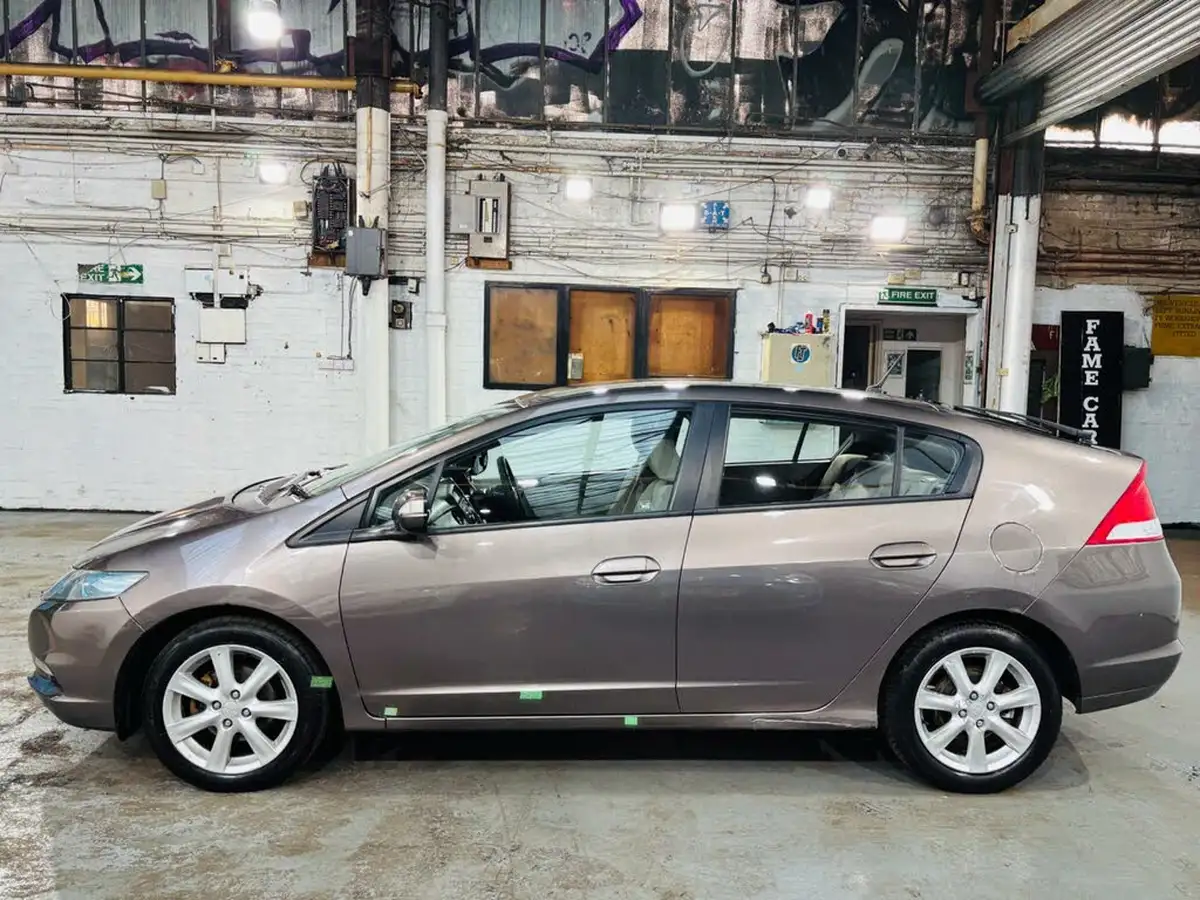 2011-honda-insight-13-se-big-7