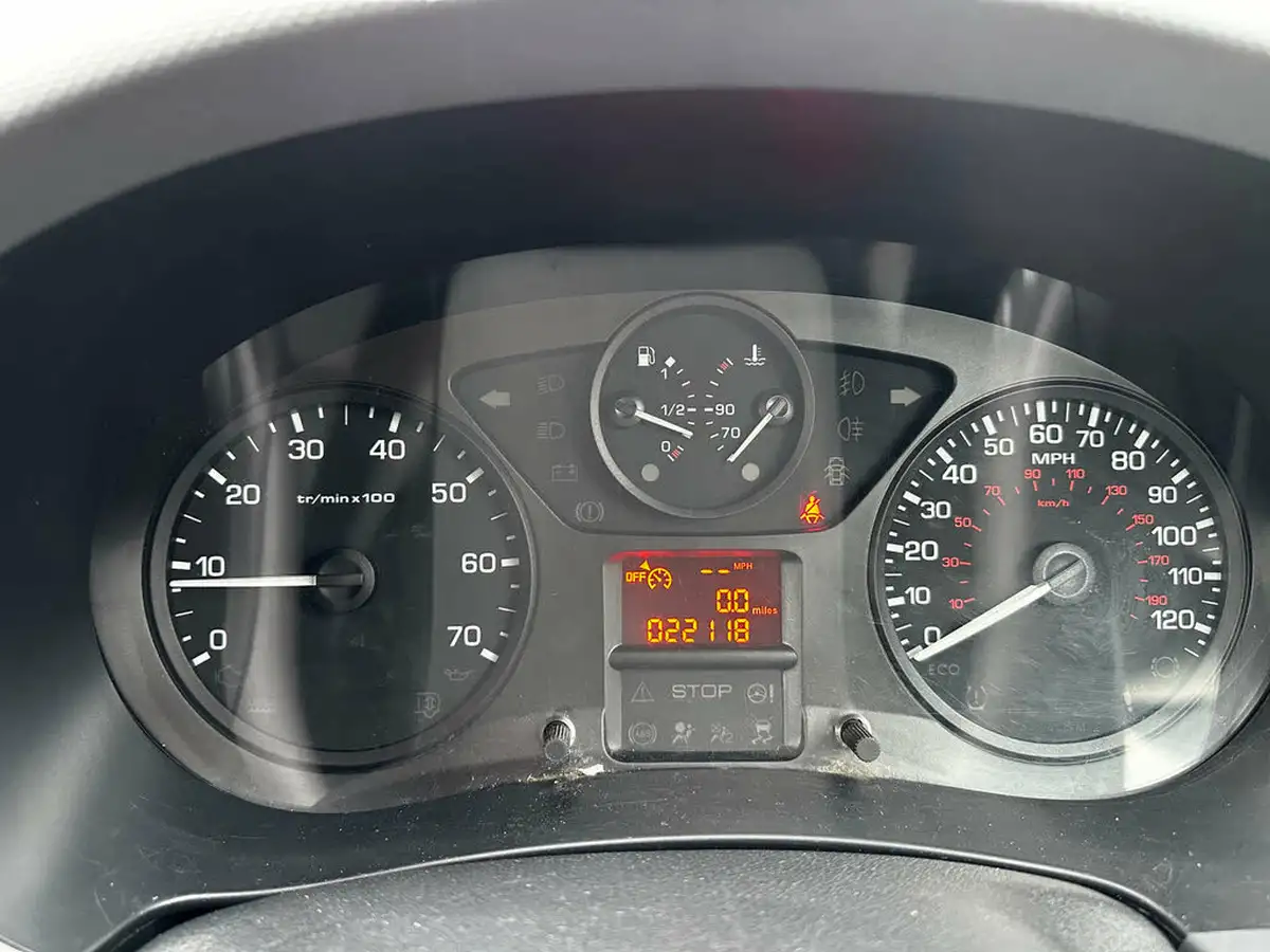 2017-citroen-berlingo-16td-l1-850-enterprise-special-edition-16bluehdi-100eu6-panel-big-21