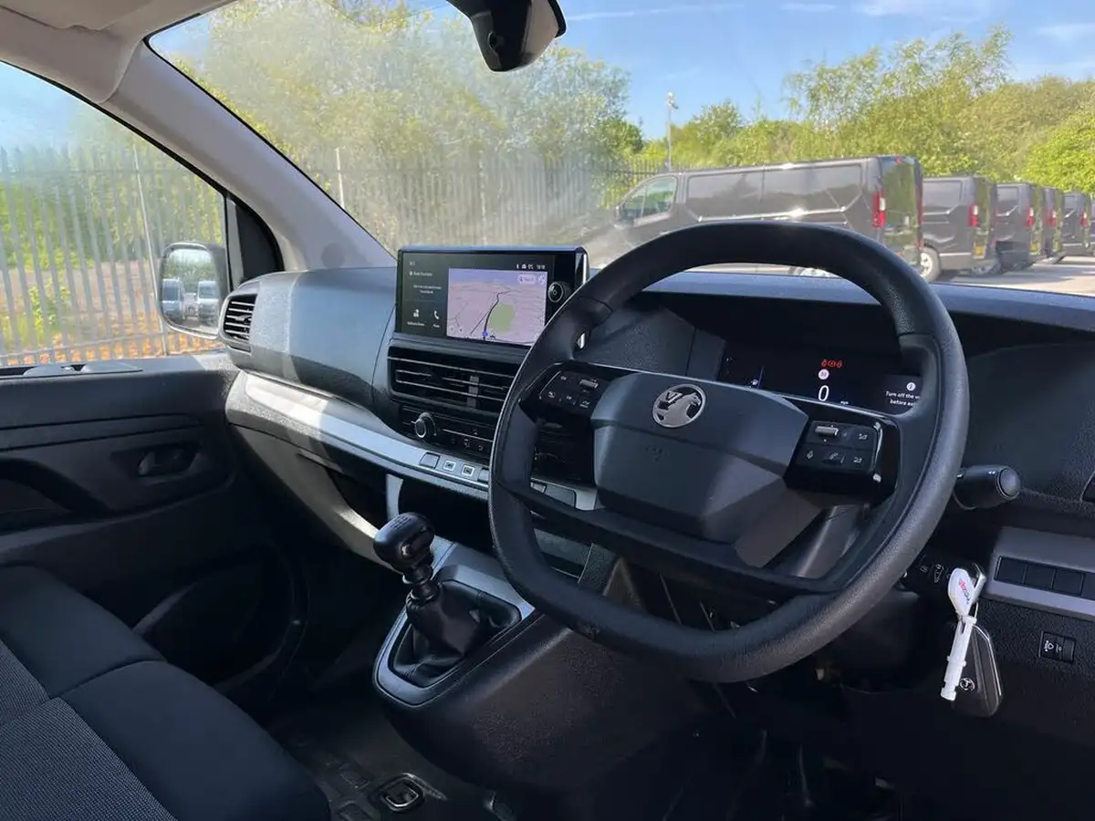 2024-vauxhall-vivaro-20td-xl-pro-big-4