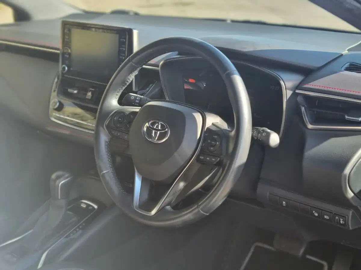2020-toyota-corolla-18-vvt-i-excel-trk-hatchback-big-13