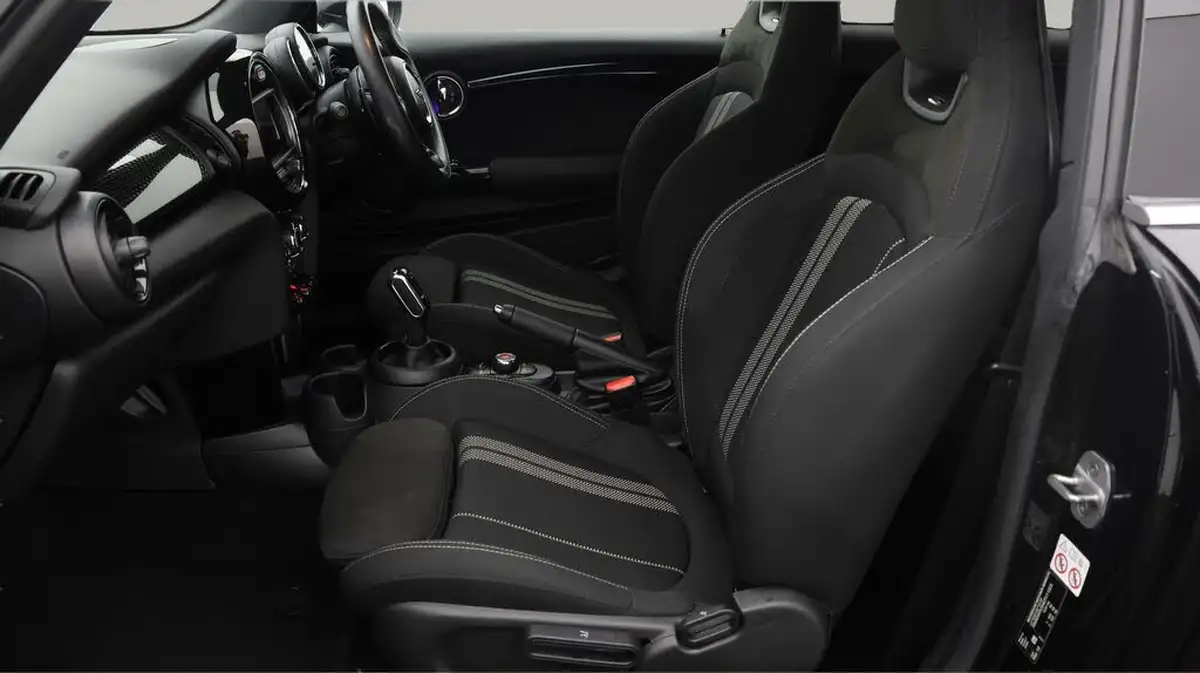2019-mini-cooper-20-cooper-s-sport-189bhp-hatchback-3d-auto-big-20