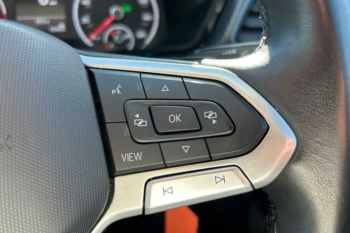 2021-volkswagen-t-cross-10-tsi-se-110ps-dsg-big-14