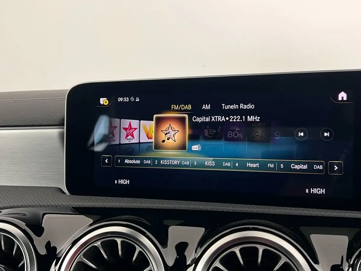 2020-mercedes-benz-a-class-20-a35-amg-premium-hatchback-5d-big-24