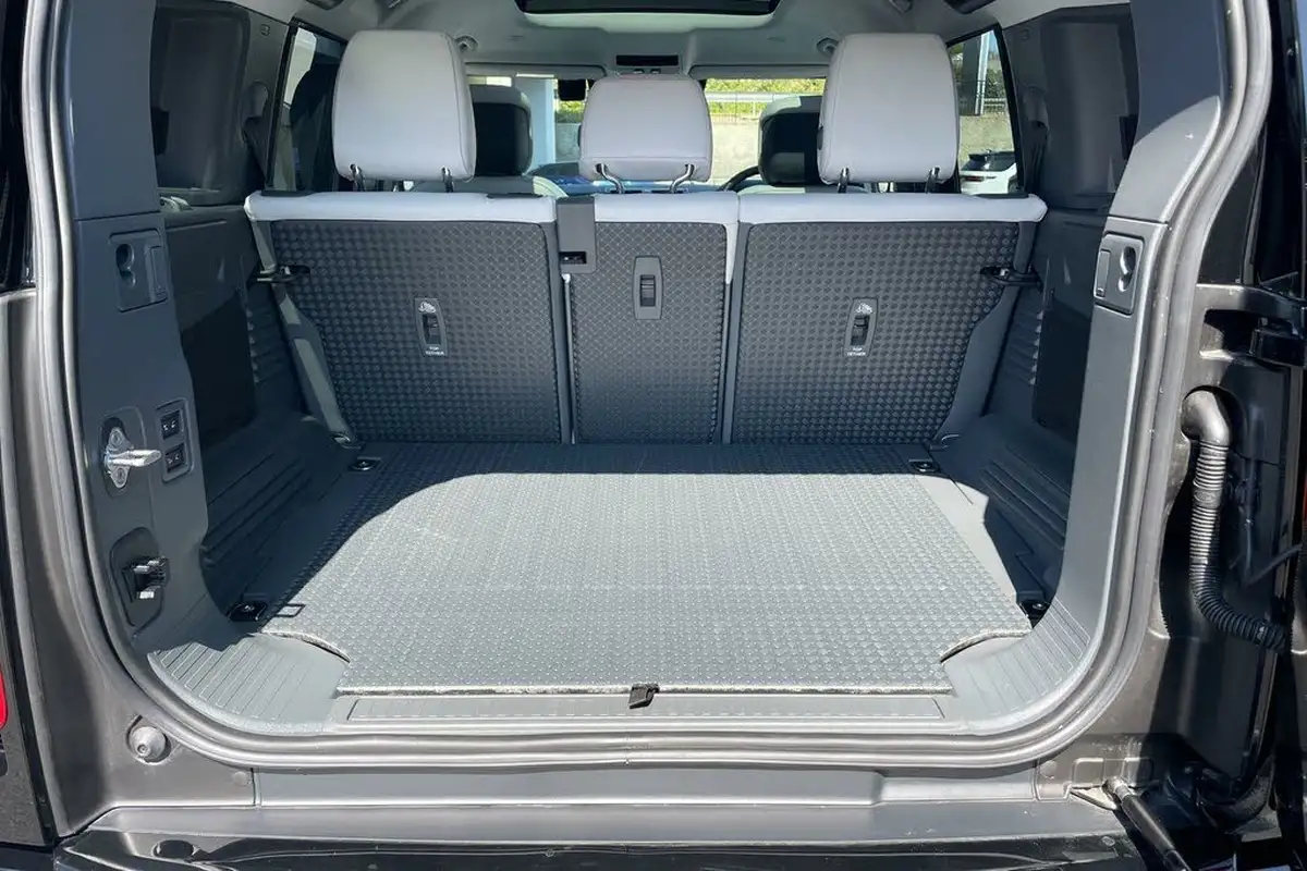 2024-land-rover-110-defender-30-d350-x-dynamic-hse-big-29