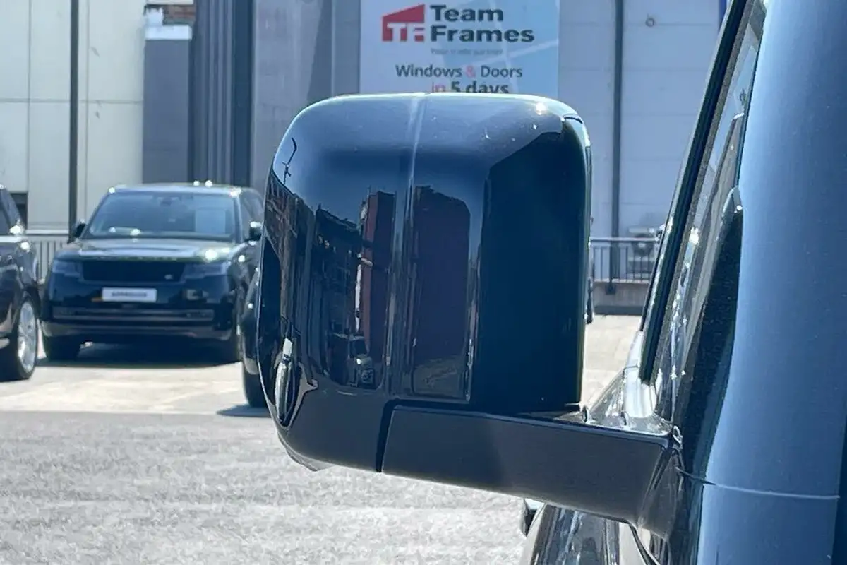 2024-land-rover-110-defender-30-d350-x-dynamic-hse-big-25