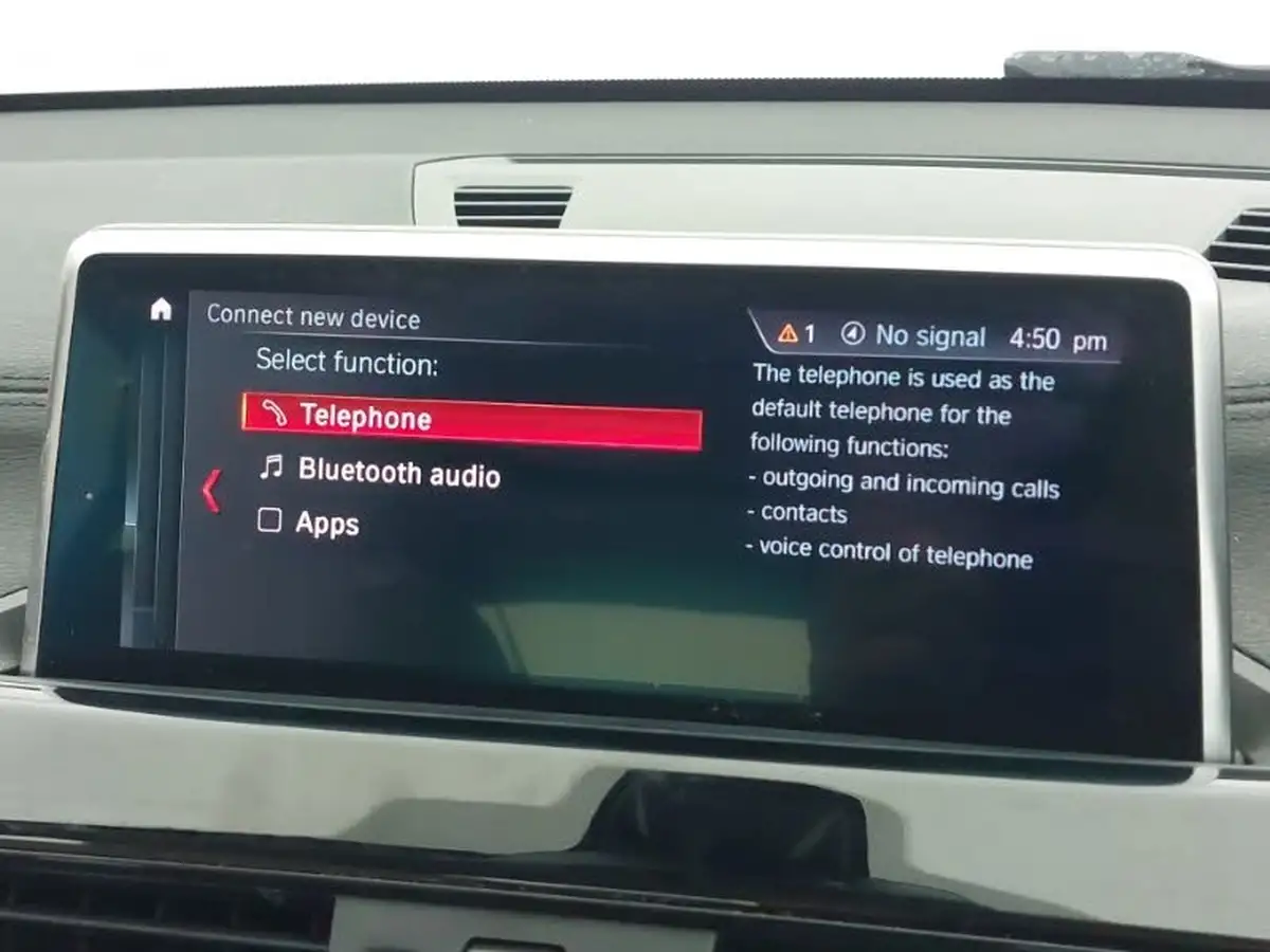 2020-bmw-x1-20-sdrive-20i-xline-big-14