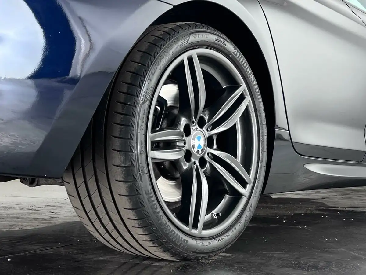 2016-bmw-6-series-30-640i-m-sport-gran-coupe-4d-big-8