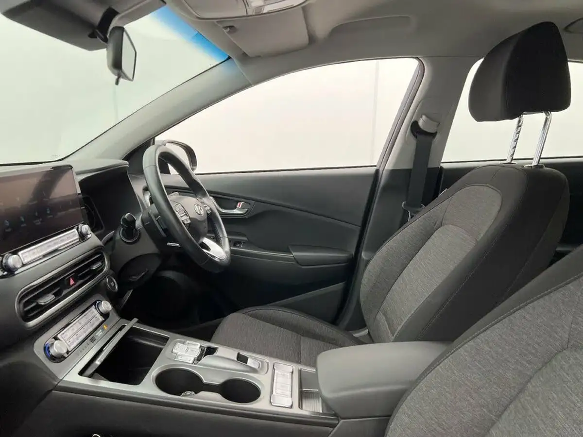 2021-hyundai-kona-e-se-connect-big-10