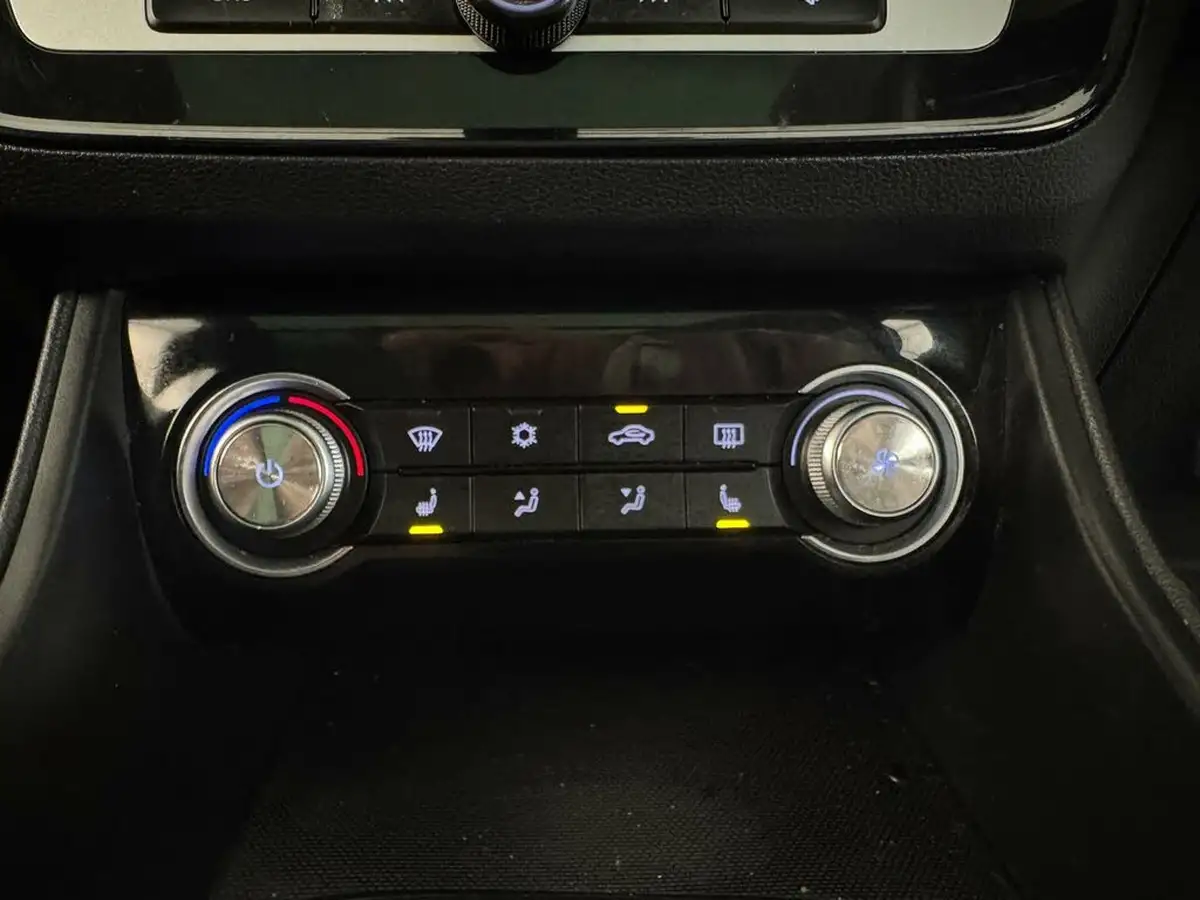 2020-mg-zs-suv-e-exclusive-ev-big-20