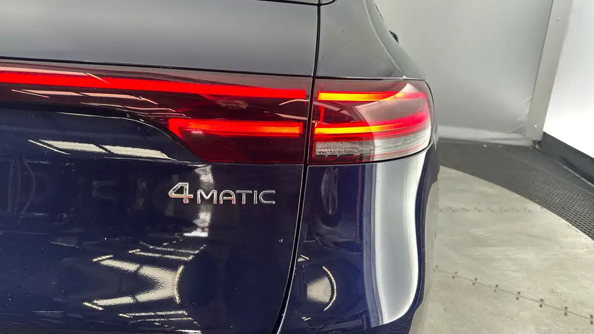2022-mercedes-benz-eqc-e-eqc-400-amg-line-big-24