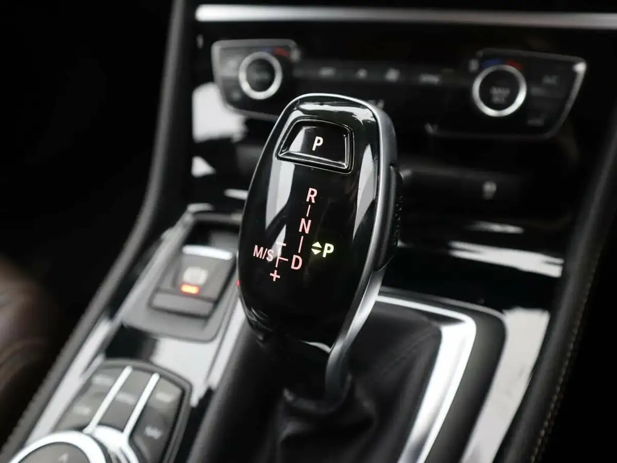 2018-bmw-2-series-20-220i-luxury-18641bhp-active-dct-big-23