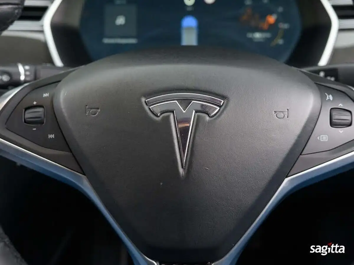 2017-tesla-model-s-e-90d-311kw-nav-big-26