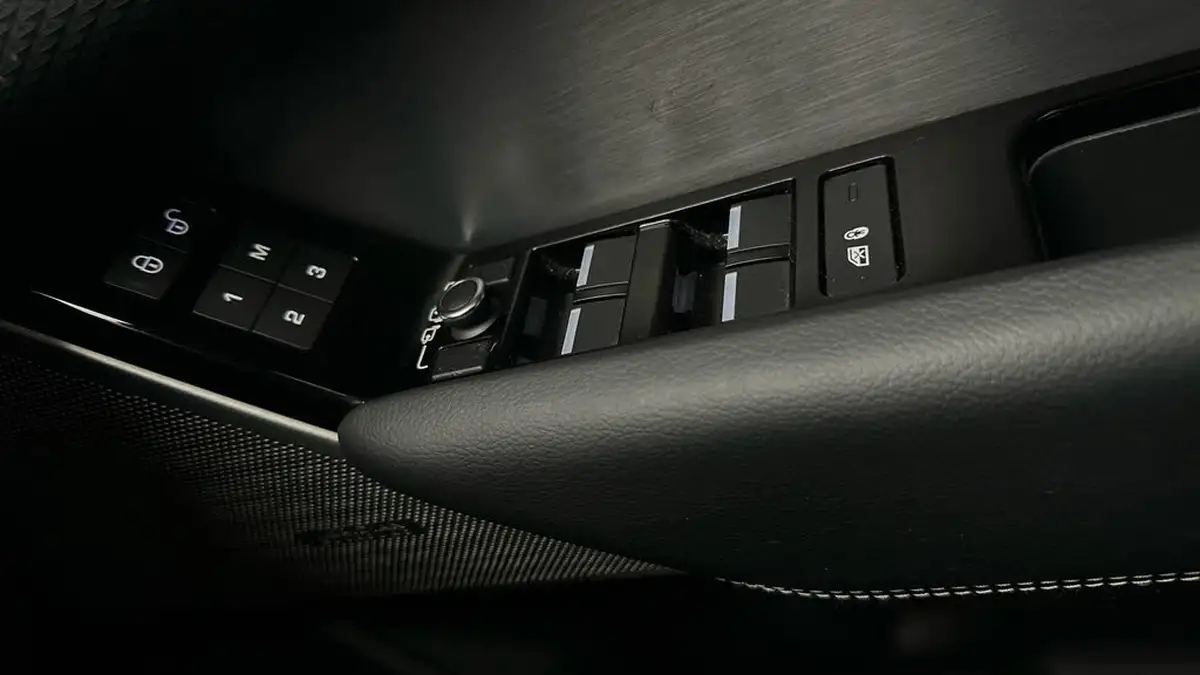 2019-land-rover-range-rover-velar-20-d180-r-dynamic-se-big-31