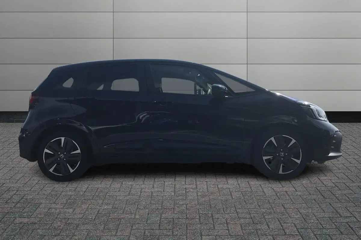 2025-honda-jazz-15-i-mmd-advance-big-4