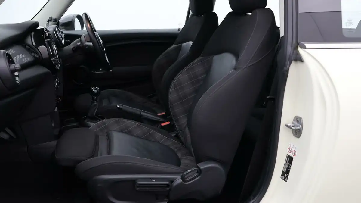 2018-mini-cooper-15-cooper-series-ii-ss-hatchback-3d-big-13