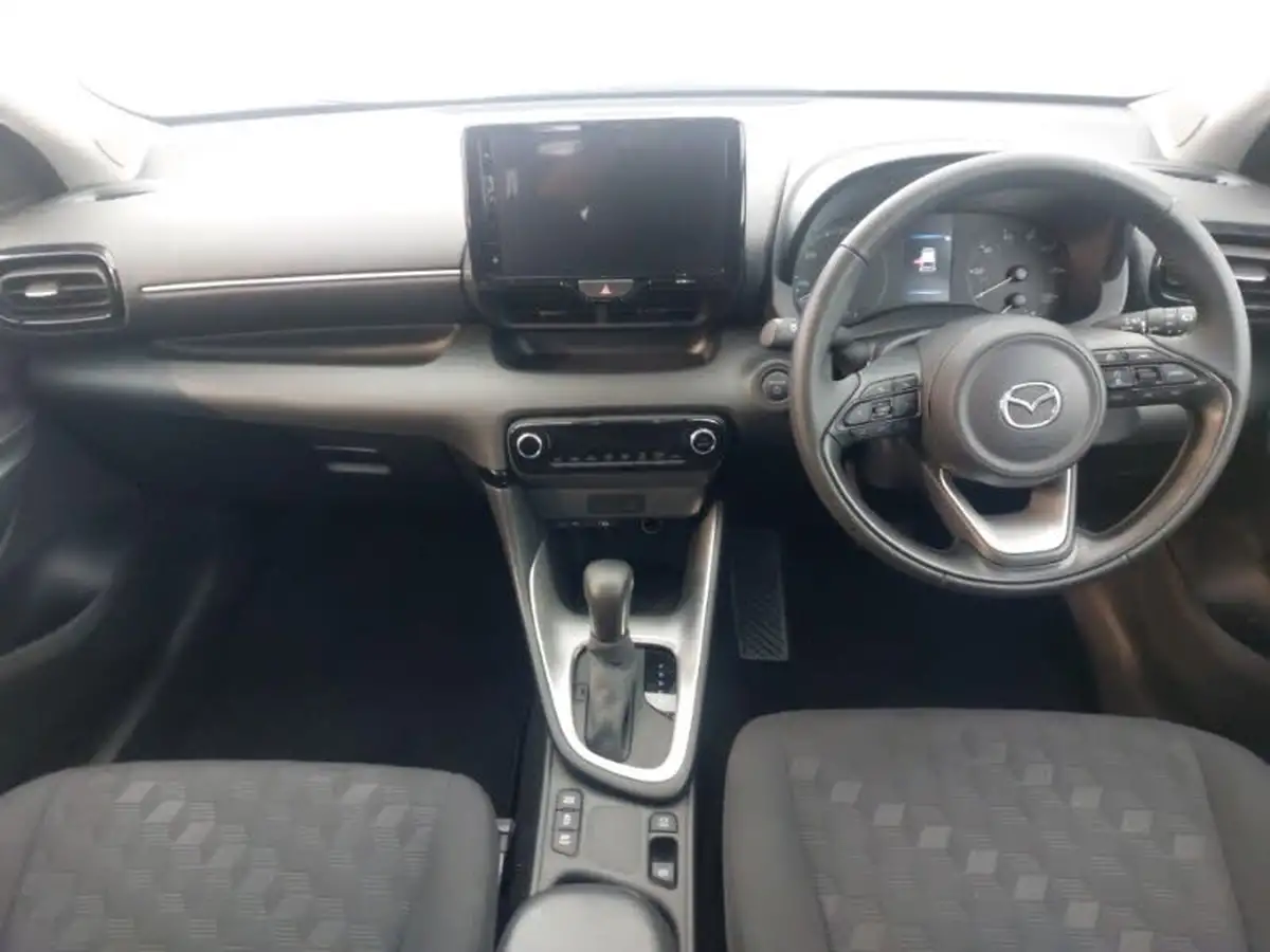2024-mazda-mazda2-15-exclusive-line-big-2