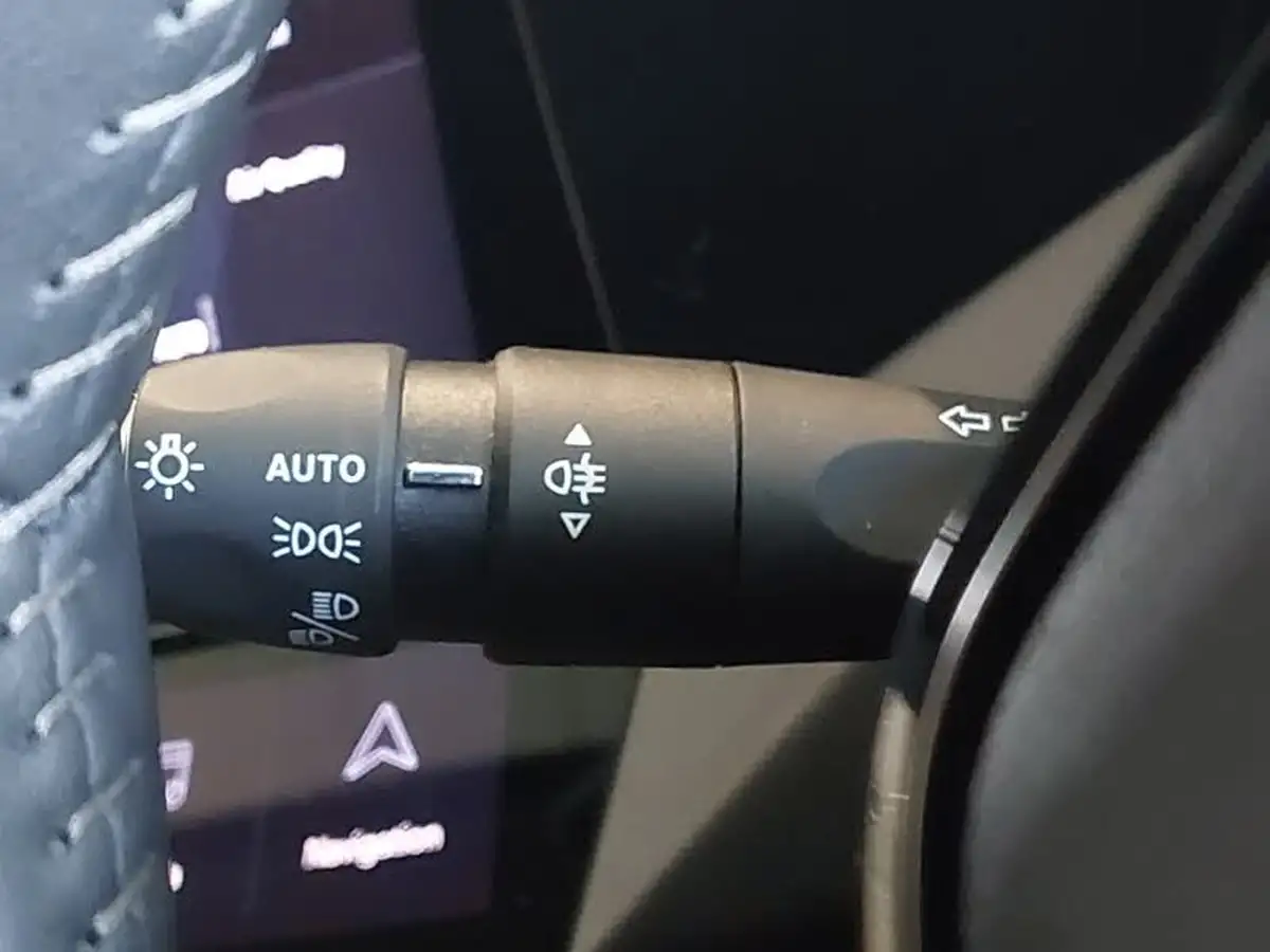 2023-peugeot-408-12-puretech-allure-premium-big-17