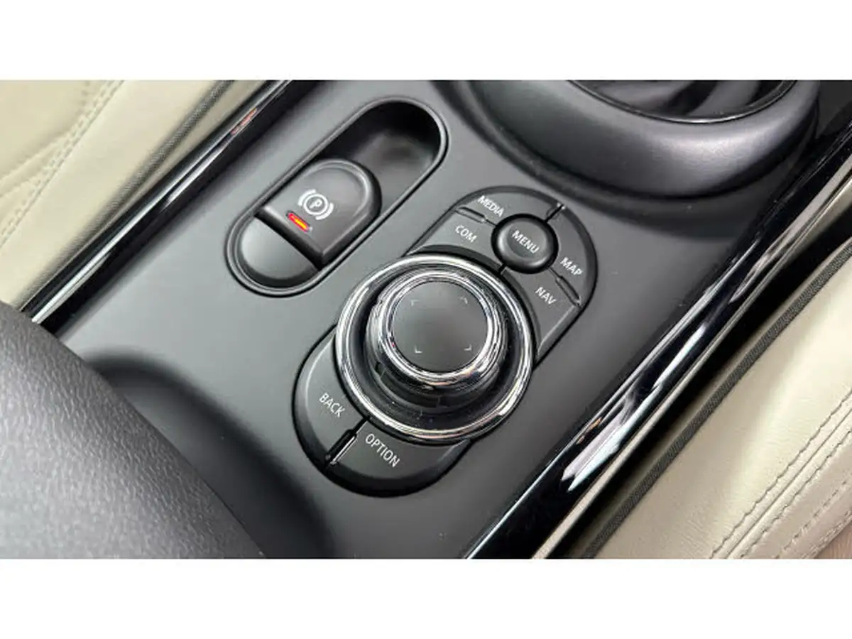 2022-mini-clubman-15-cooper-sport-auto-big-18