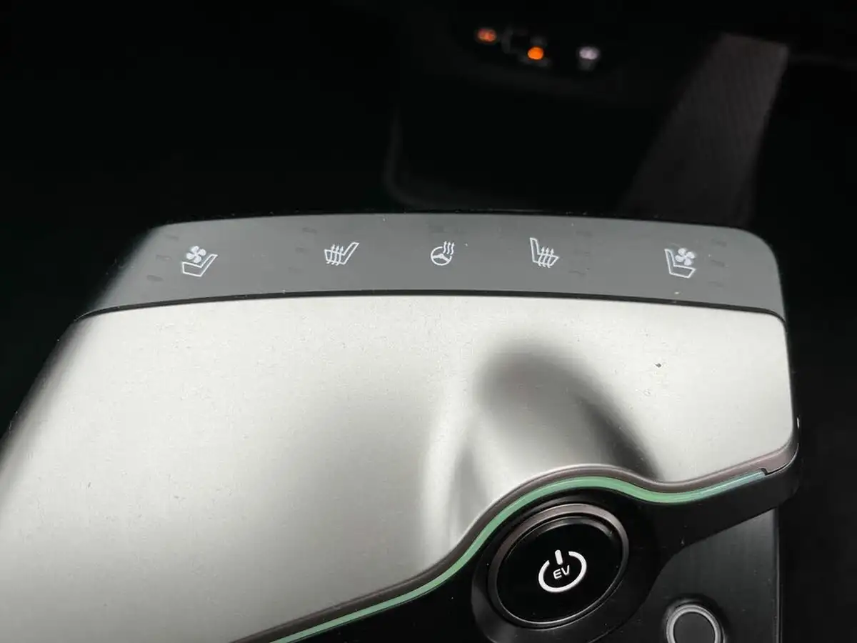 2025-kia-ev6-e-gt-line-s-320bhp-awd-840kwh-heat-pump-big-25