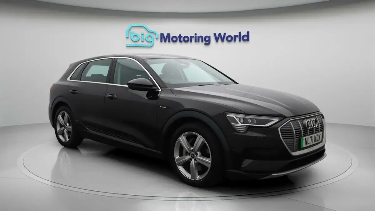 2021-audi-e-tron-50e-technik-station-wagon-big-1