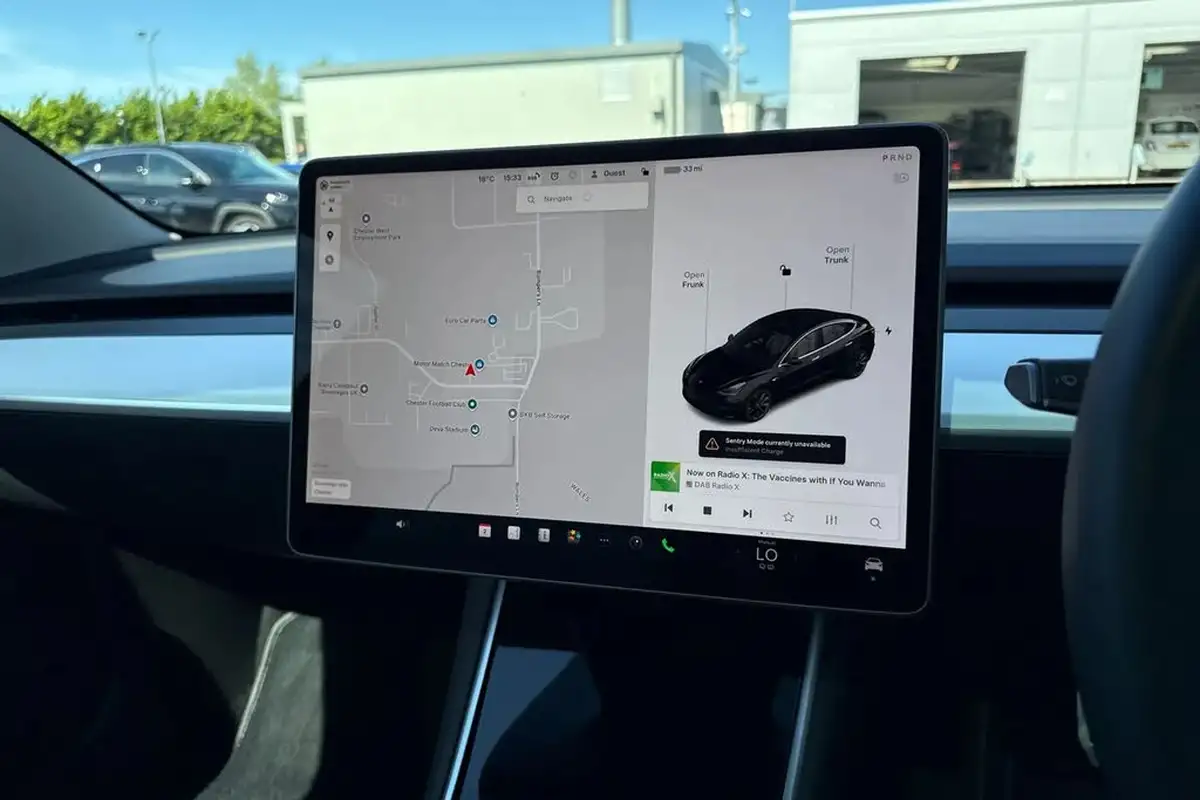 2020-tesla-model-3-e-performance-big-16