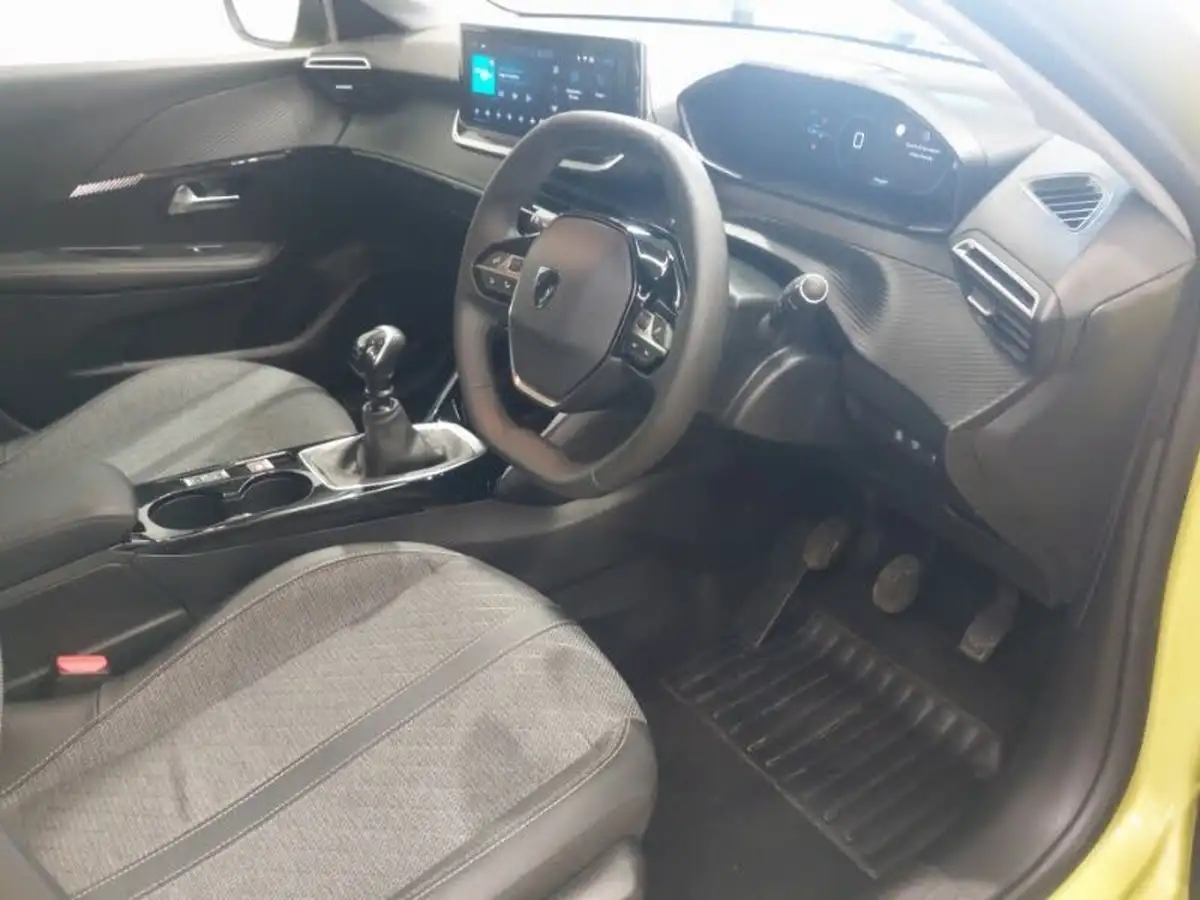2024-peugeot-208-12-puretech-allure-big-17
