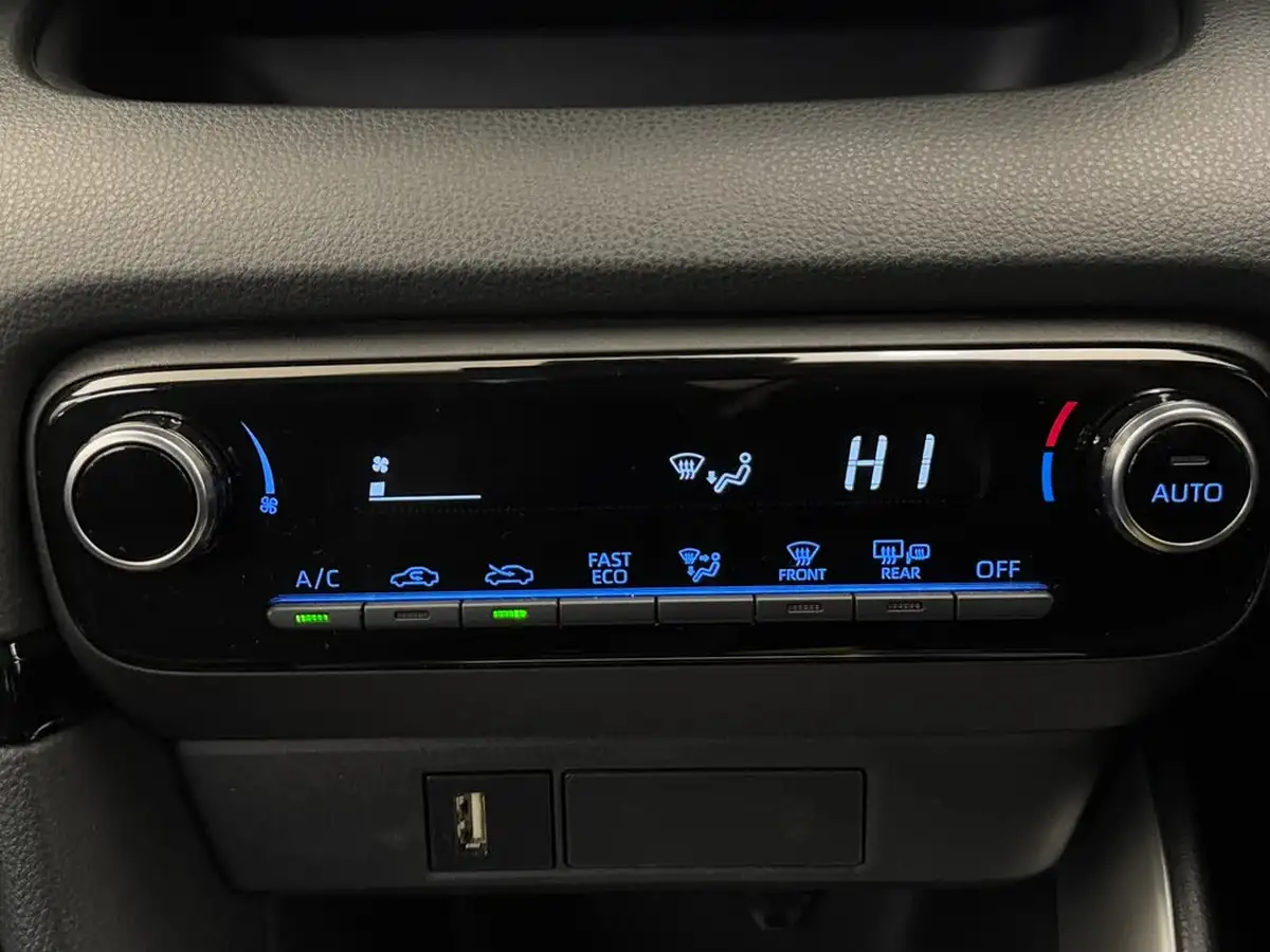 2022-mazda-mazda2-15-agile-big-27