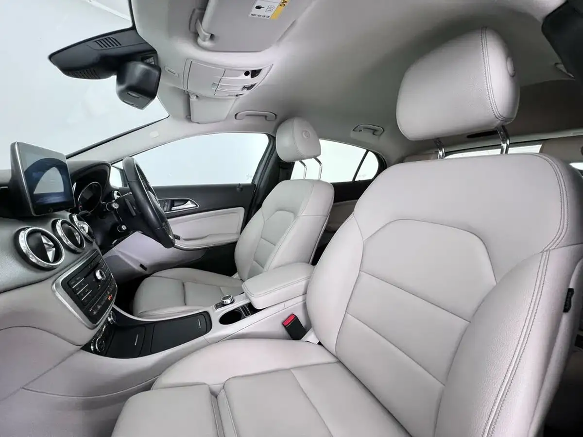 2016-mercedes-benz-gla-class-20-gla-250-sport-premiumss-7g-dct-big-12