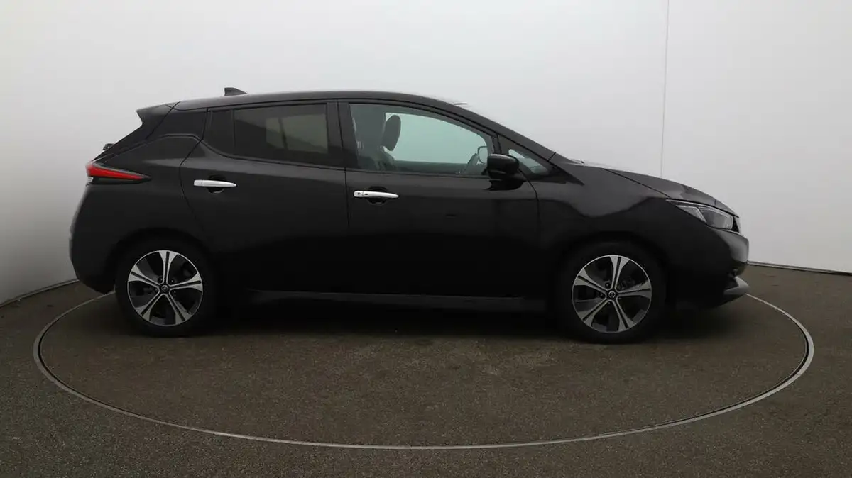 2021-nissan-leaf-e-n-connecta-big-40